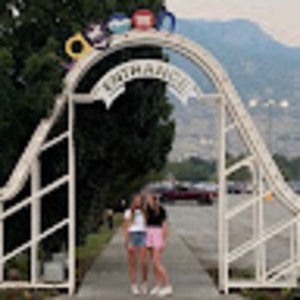 Meet your Posher, Claire